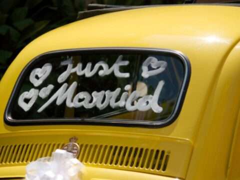 The Ultimate Guide to Wedding Car Decorations: What to Use & What to Avoid