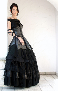 black-wedding-dress-design-by-dunikowski.jpg
